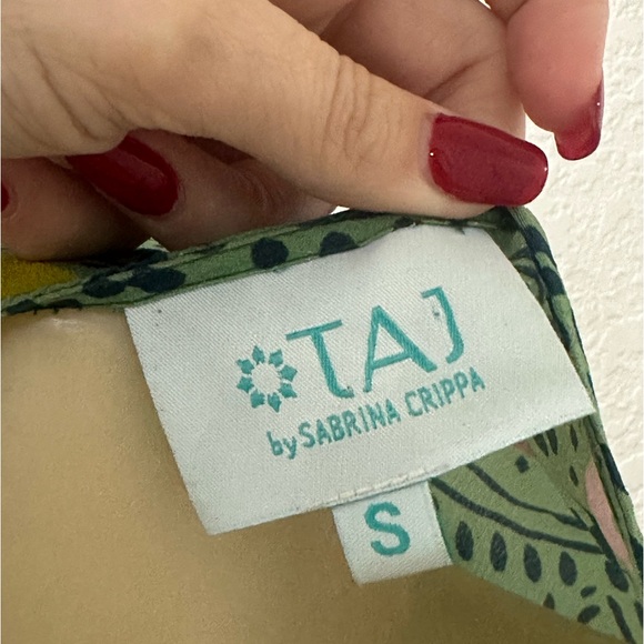 TAJ by Sabrina Crippa Green Long Sleeve wrap mini ruffled Dress size small - Picture 2 of 13